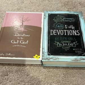 Devotions for Teen Girls Book Set